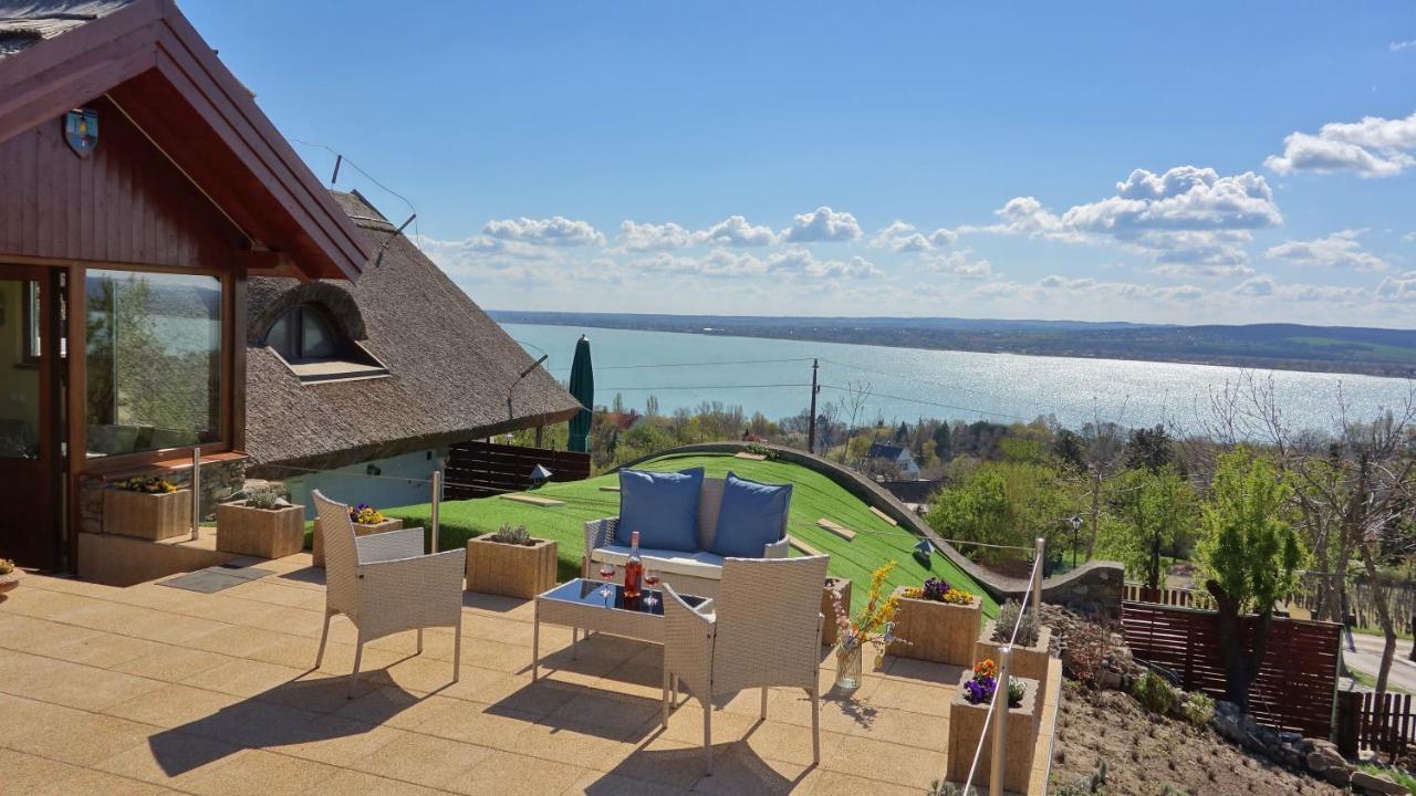 Ferenc Vendeghaz Hotel ตีฮานี ภายนอก รูปภาพ